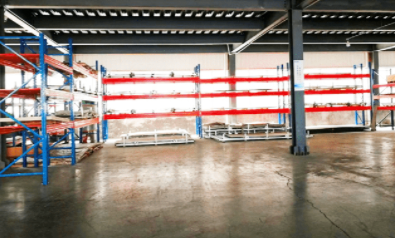 倉(cāng)儲(chǔ)部板材庫(kù)實(shí)現(xiàn)大變樣！