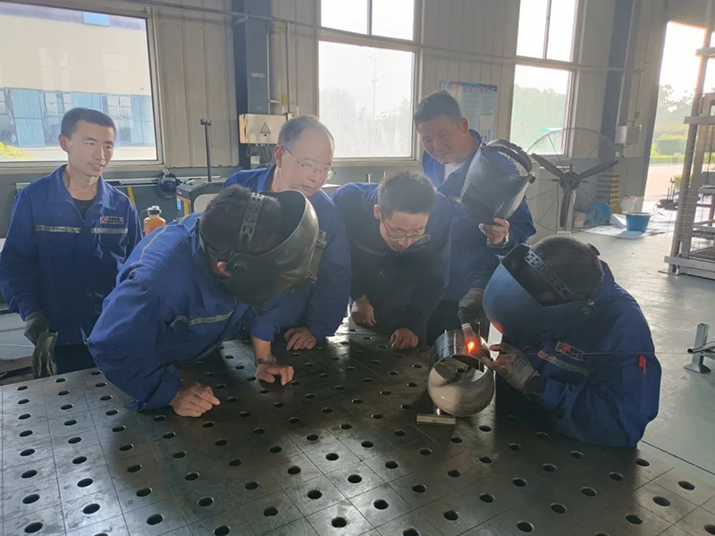 《提升技能，鑄就未來：公司焊工技能培訓(xùn)火熱進(jìn)行》